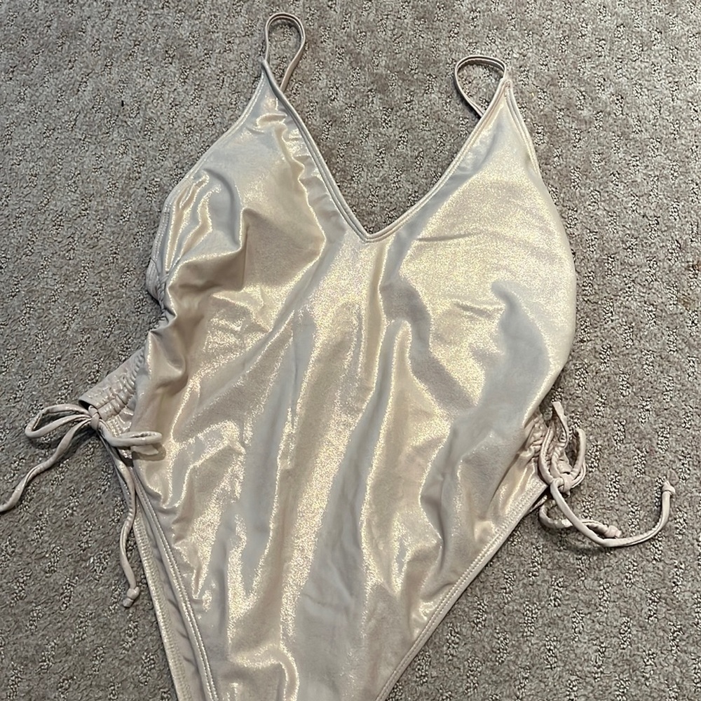 champagne one piece 🥂
